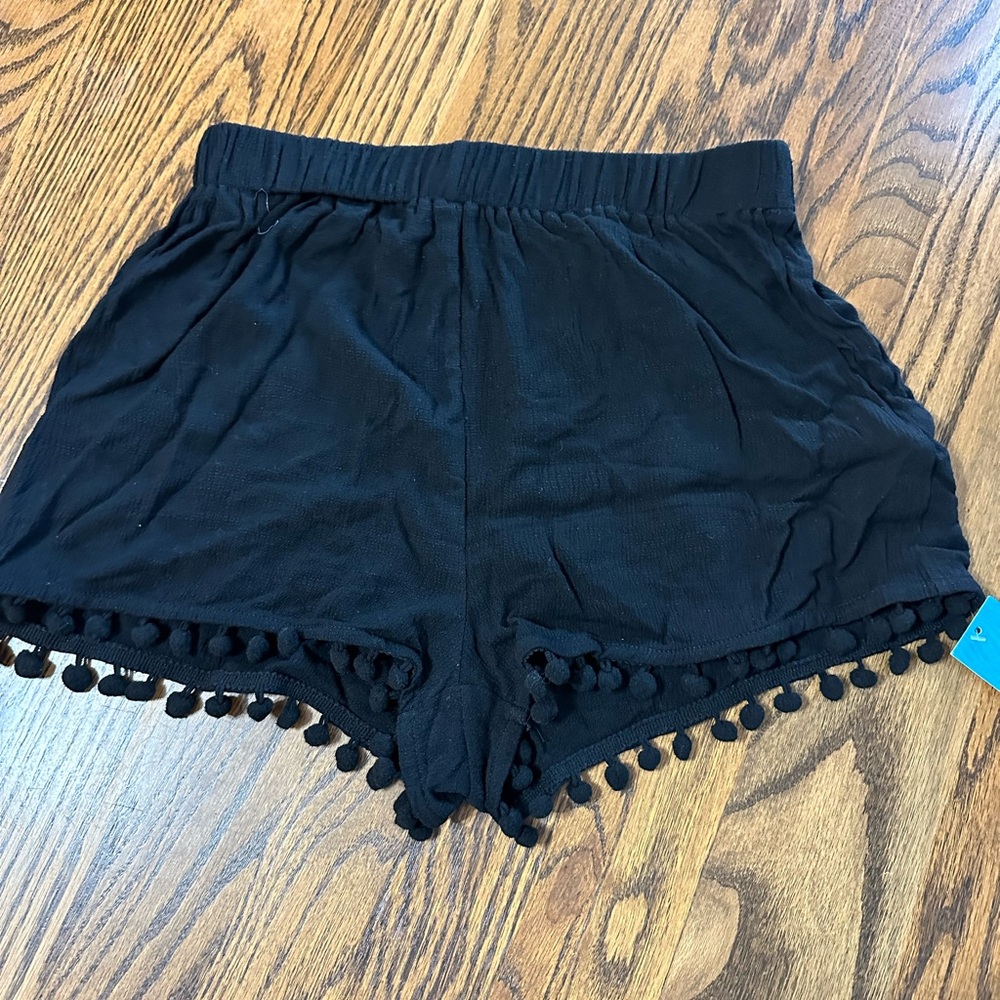 Cupshe Black Pom-Pom Trim High Waist Shorts